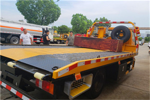 西秀区附近拖车电话号码服务